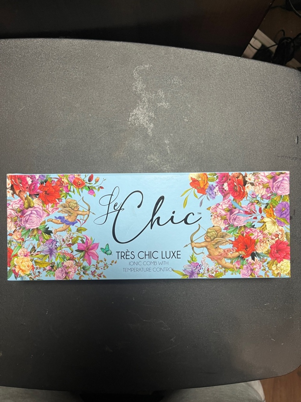 Le Chic Tres Chic Luxe Ionic Heated Comb Hair Straightener Brush Marble NEW